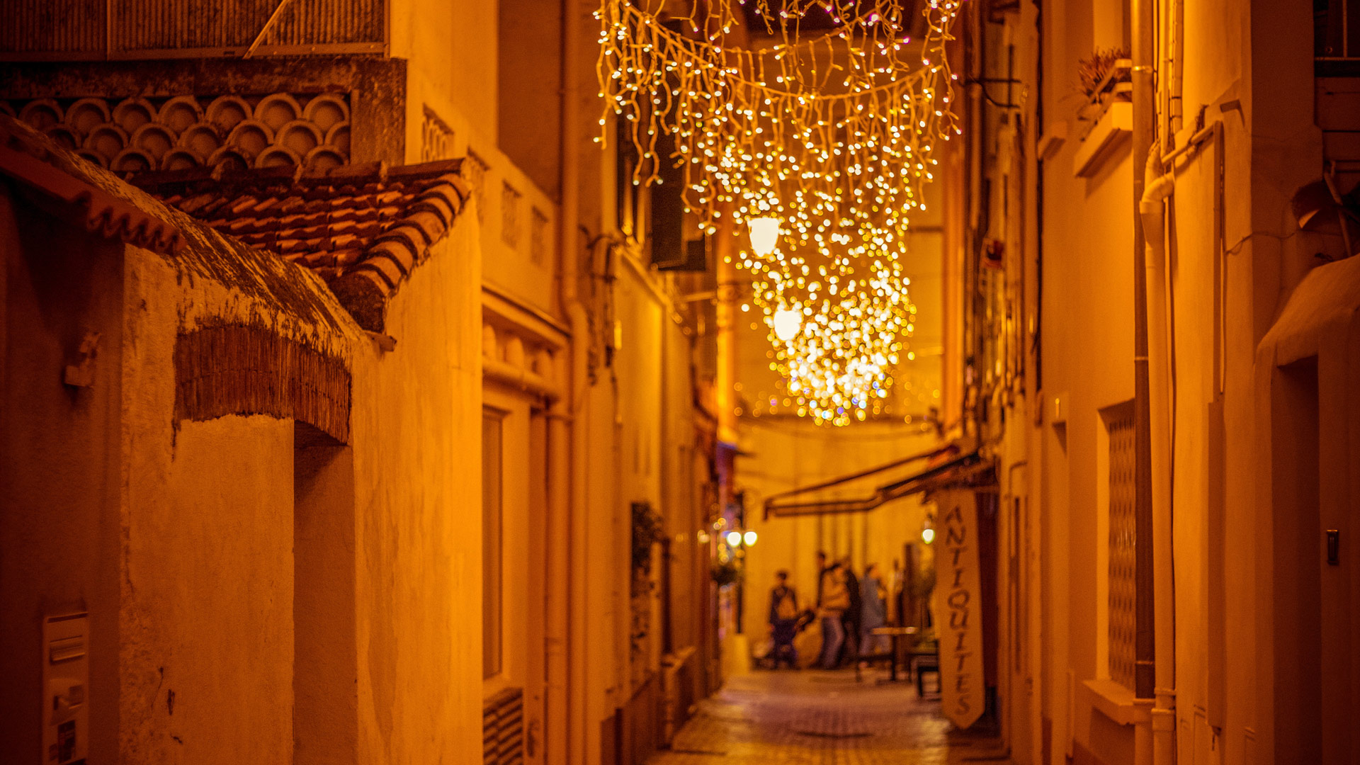 back streets at night