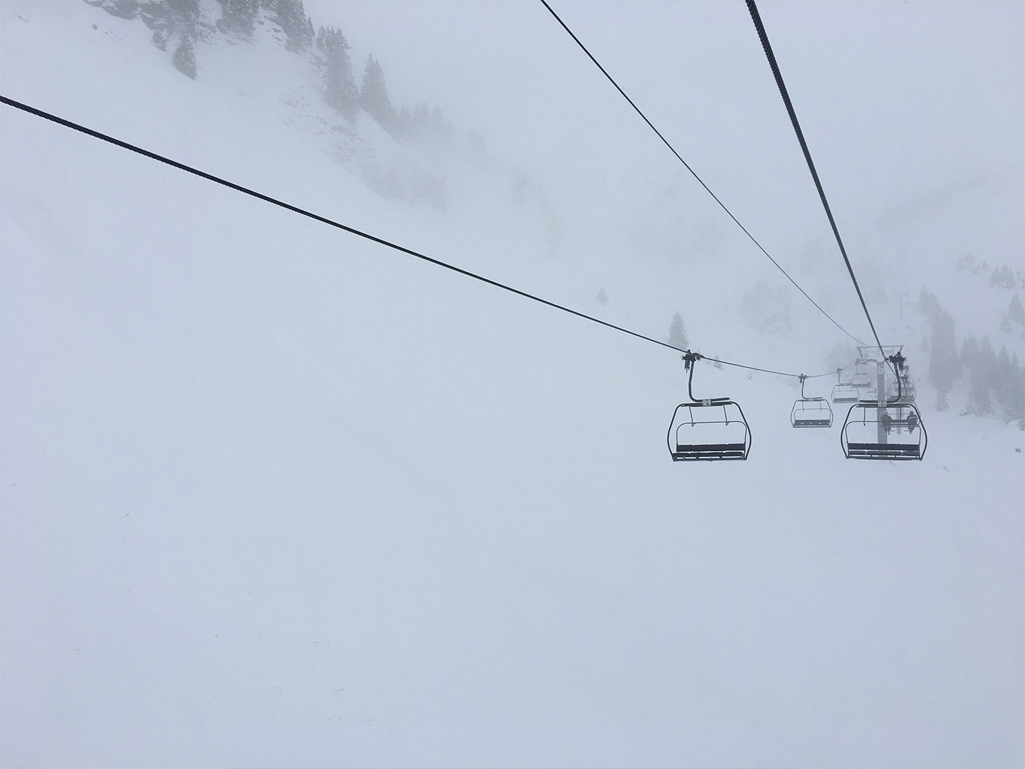 Mountain cable seats