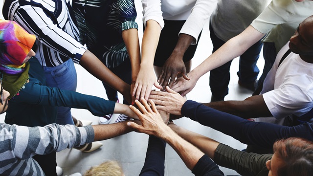 hands huddle