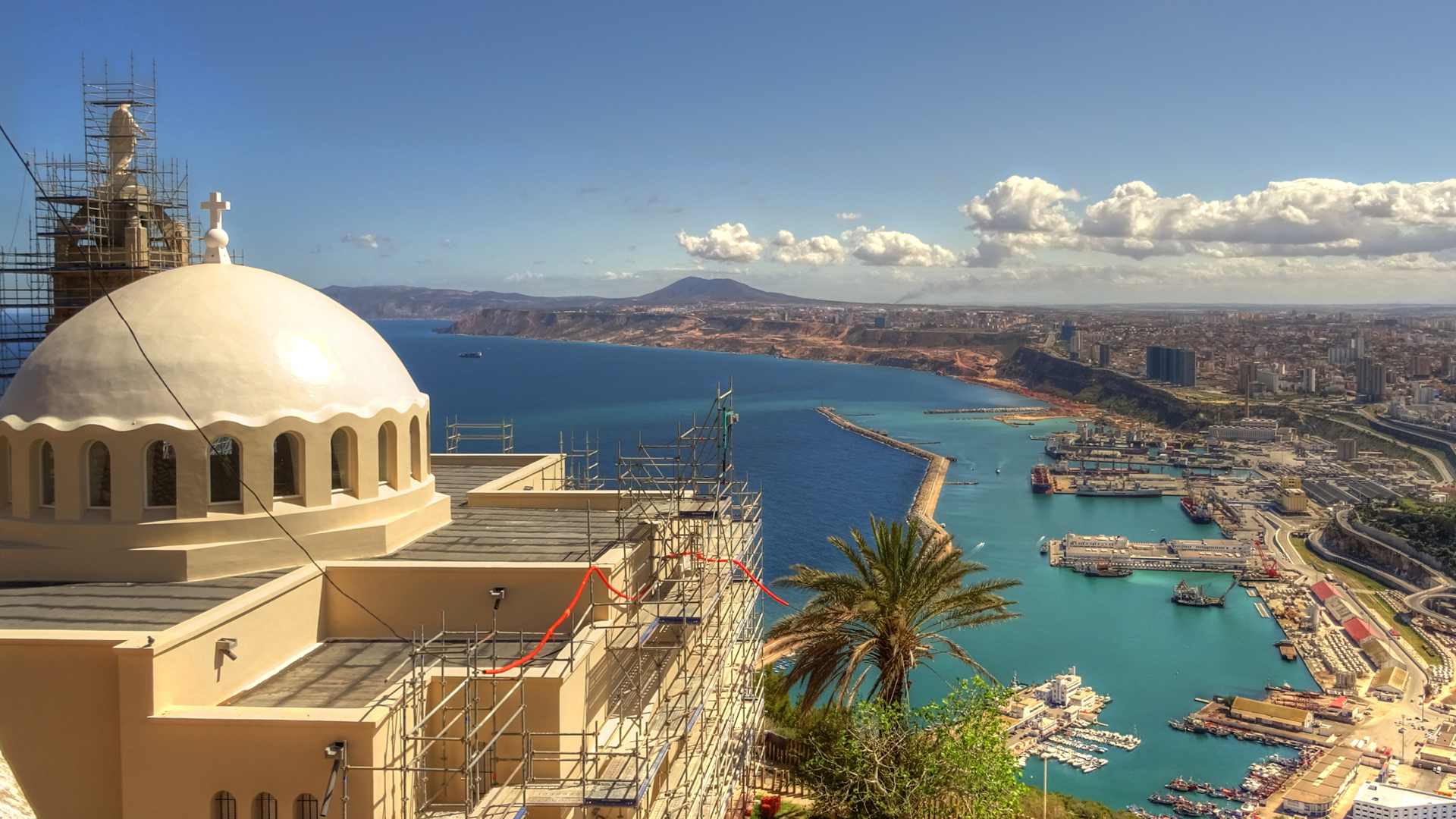 Changes to the 49/51 Algerian majority ownership rule and the State’s preemption right confirmed