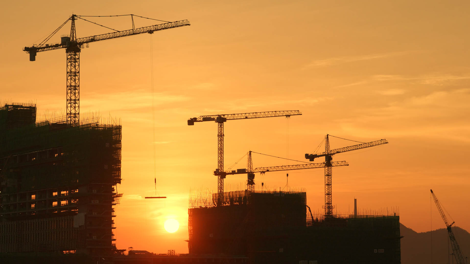 Silhouette-of-the-construction-site-on-sunset