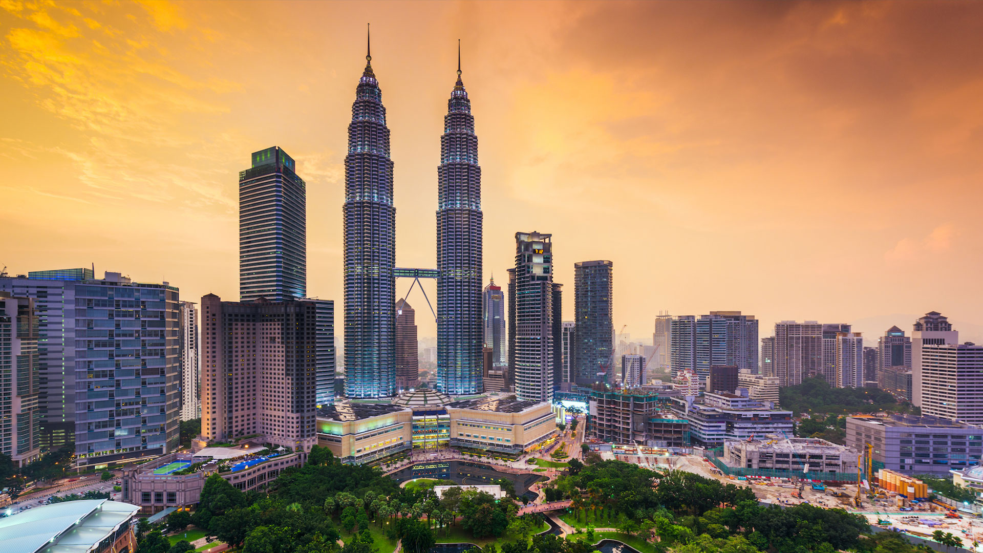 Skyline view of the Petronas Twin Towers in Kuala Lumpur, Malaysia