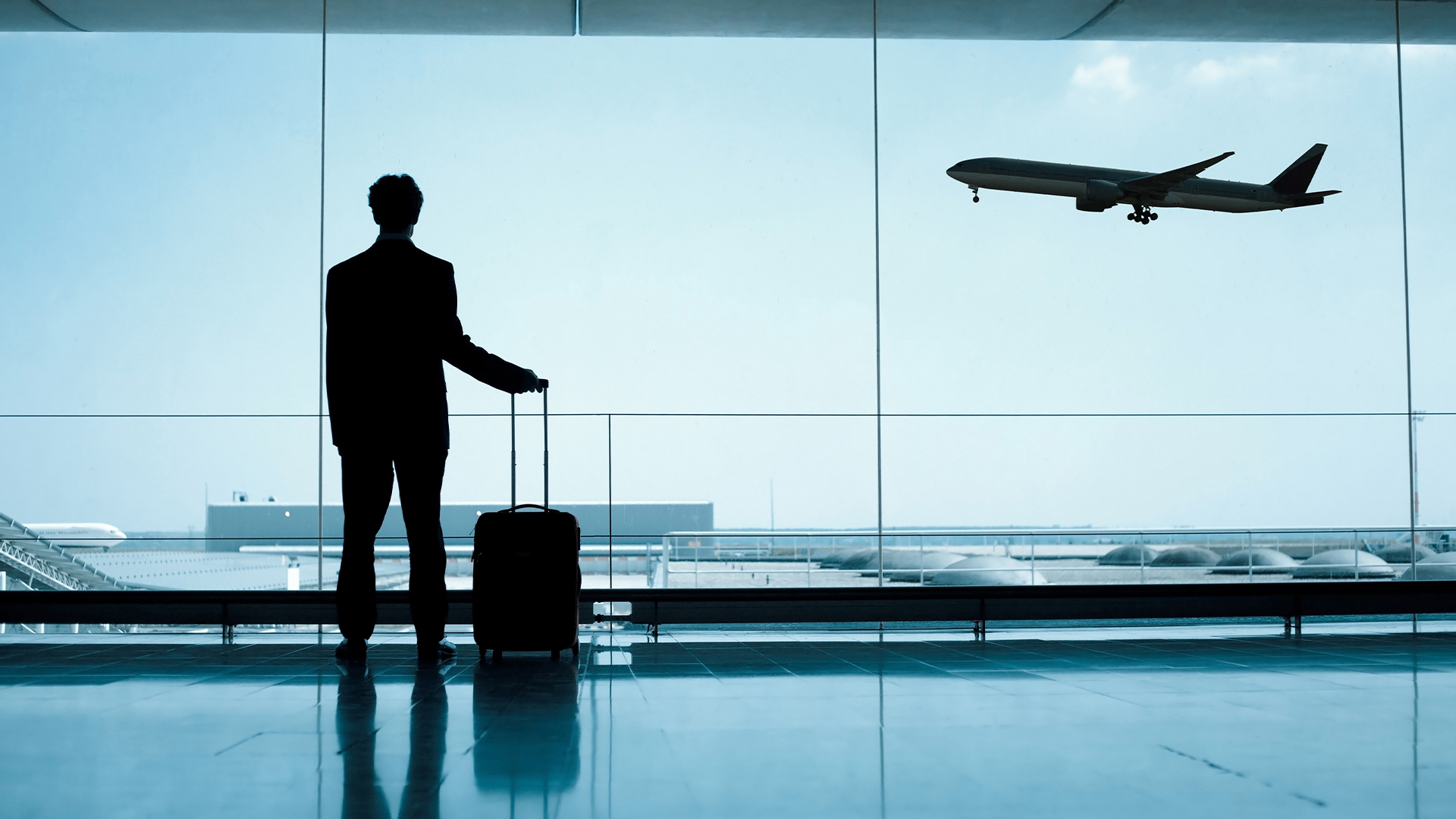 Indonesia temporarily bans foreigners entering Indonesia