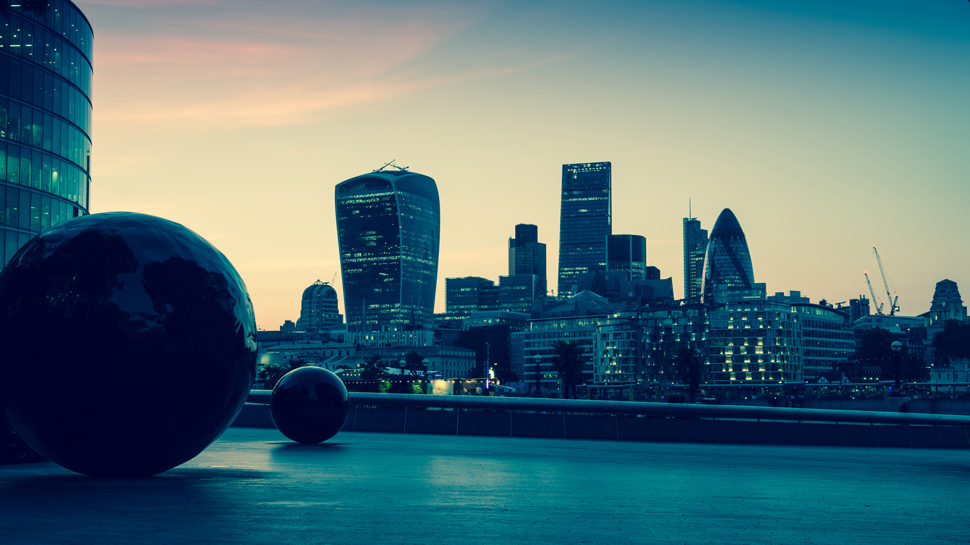 London skyline at dusk