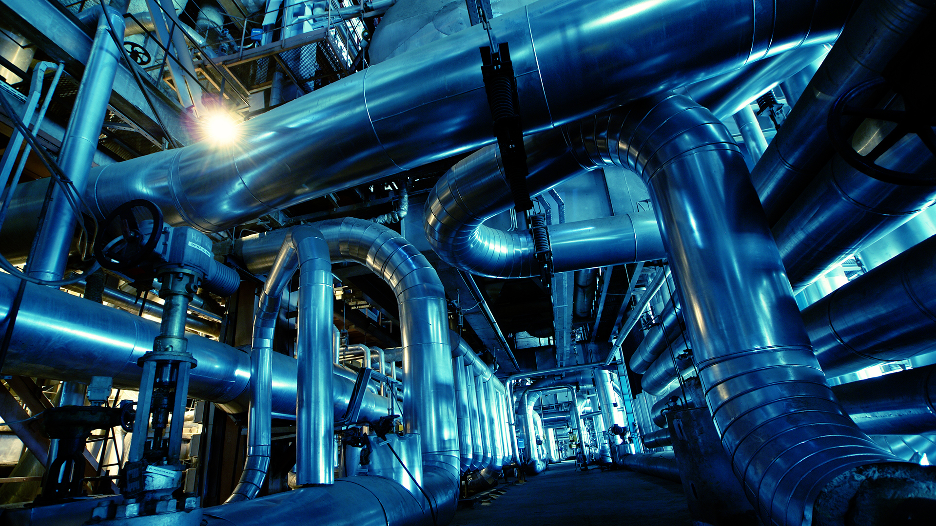 Cross-border team closes first-of-its-kind senior debt project financing for Cedar LNG