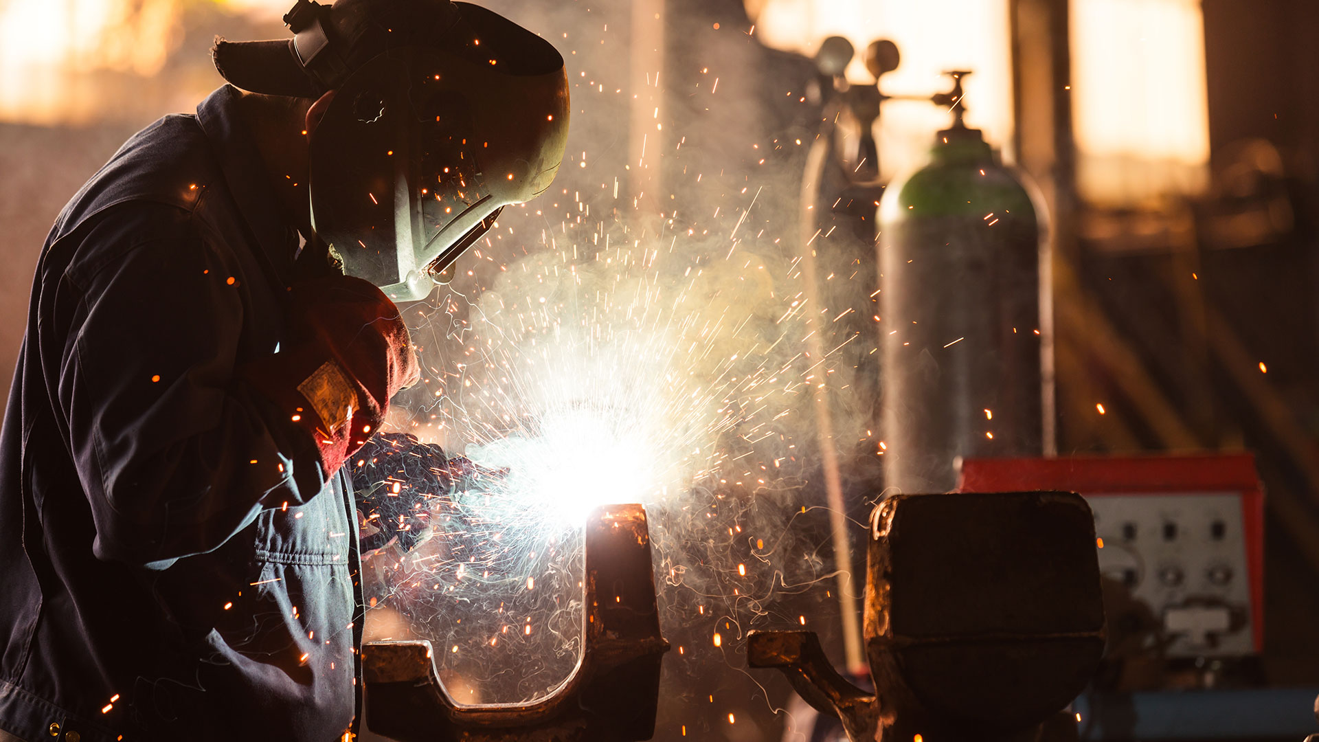 US steel and aluminum tariffs and Canadian retaliatory tariffs now in effect