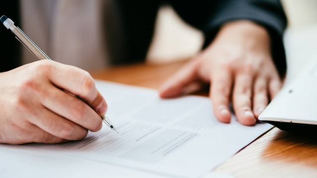signing contract